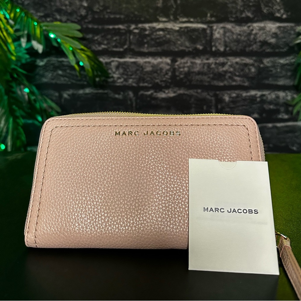 NEW Marc Jacobs leather long wallet pink